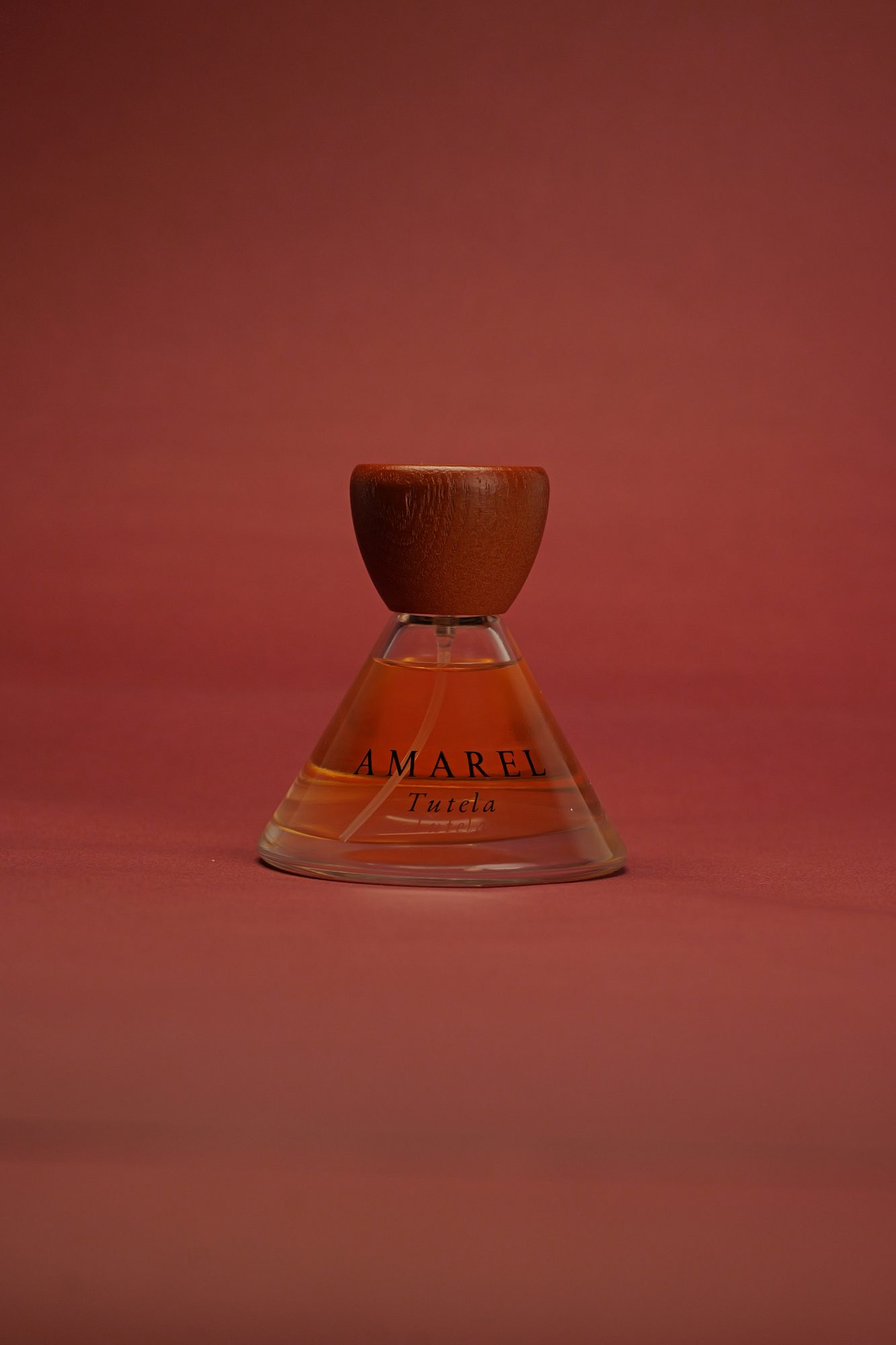 Tutela 01 on a terracotta backdrop